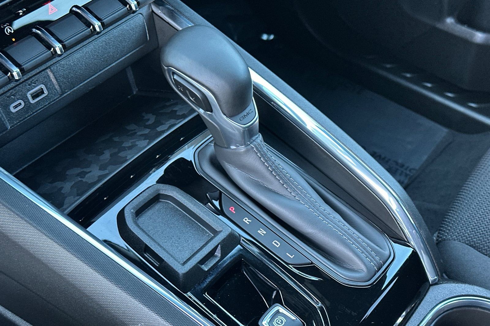 Used 2025 GMC Canyon Elevation w/ Convenience Package image 28