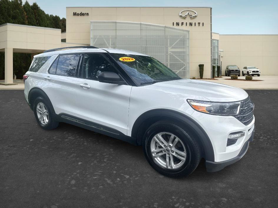 Used 2022 Ford Explorer XLT w/ Equipment Group 202A RWD image 3