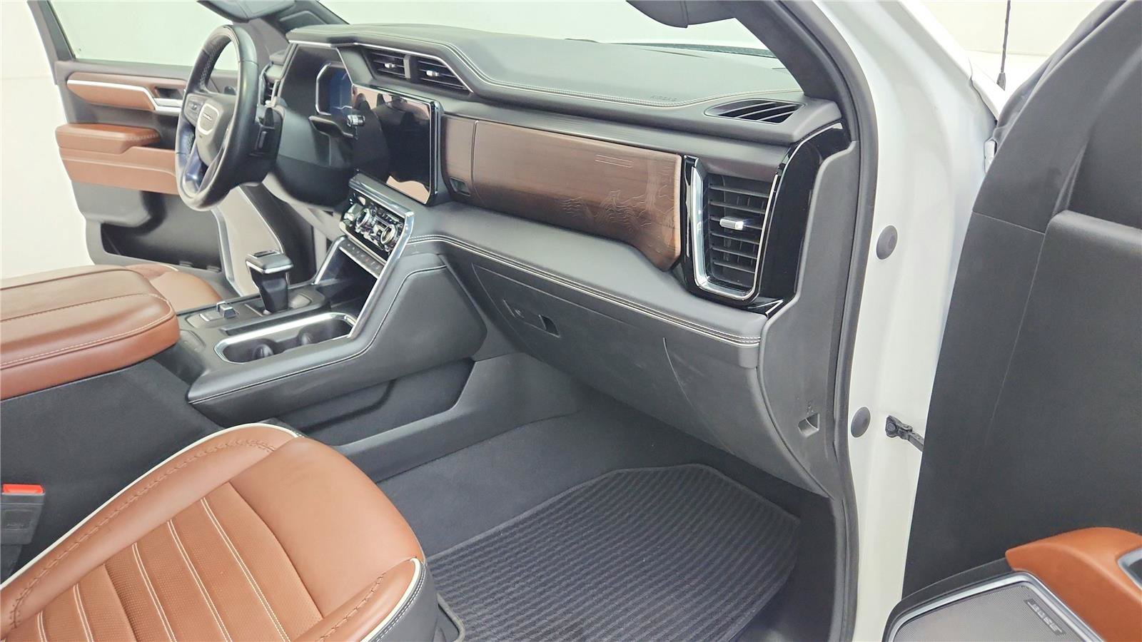 Used 2023 GMC Sierra 1500 Denali Ultimate AWD/4WD image 38