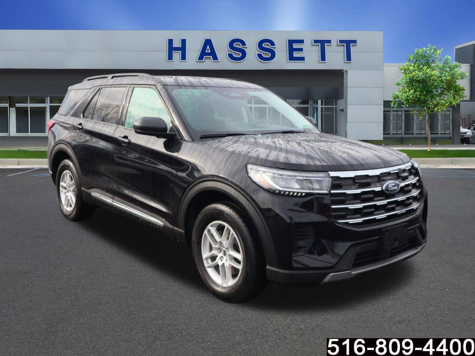 Used 2025 Ford Explorer Active image 1