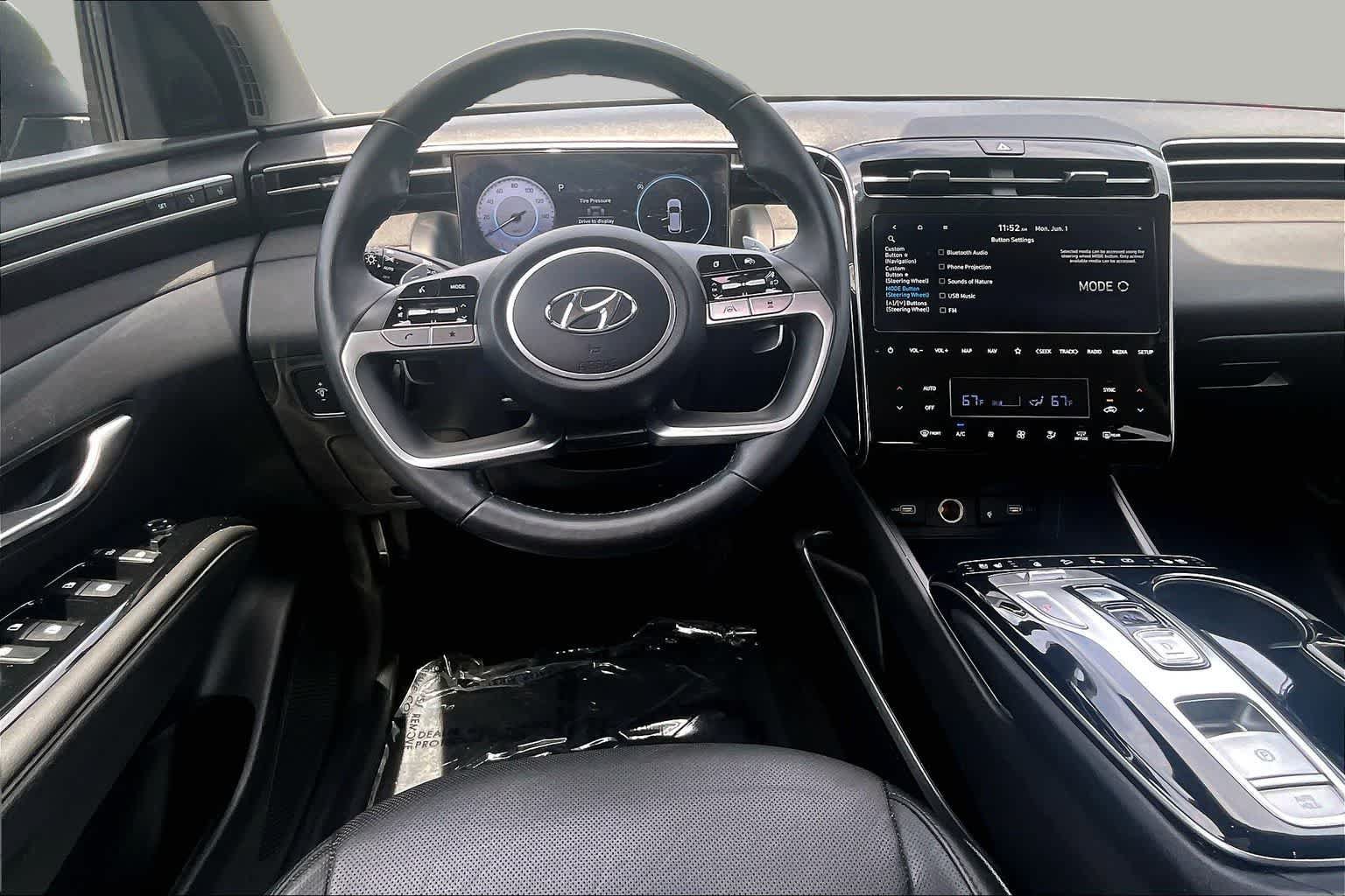 Used 2022 Hyundai Tucson Limited w/ Winter Package AWD/4WD image 6