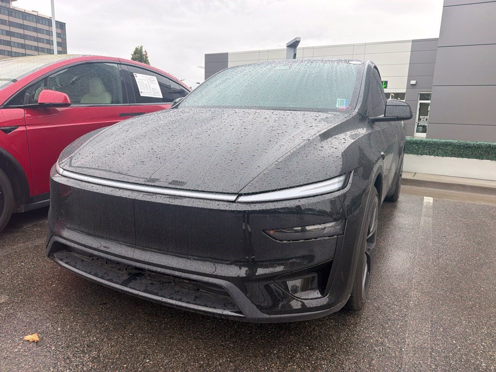 Used 2026 Tesla Model Y Performance AWD/4WD image 1