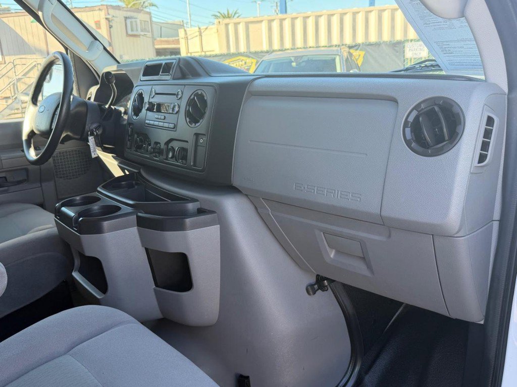 Used 2012 Ford E-250 and Econoline 250 w/ Premium Van Group image 32