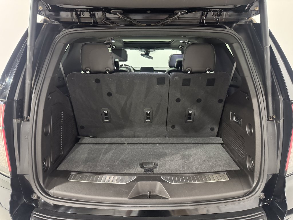 Used 2021 Chevrolet Tahoe RST w/ Luxury Package AWD/4WD image 26