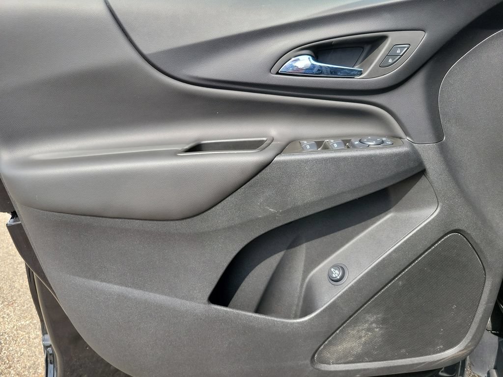 Used 2024 Chevrolet Equinox LT w/ LPO, Floor Liner Package FWD image 12