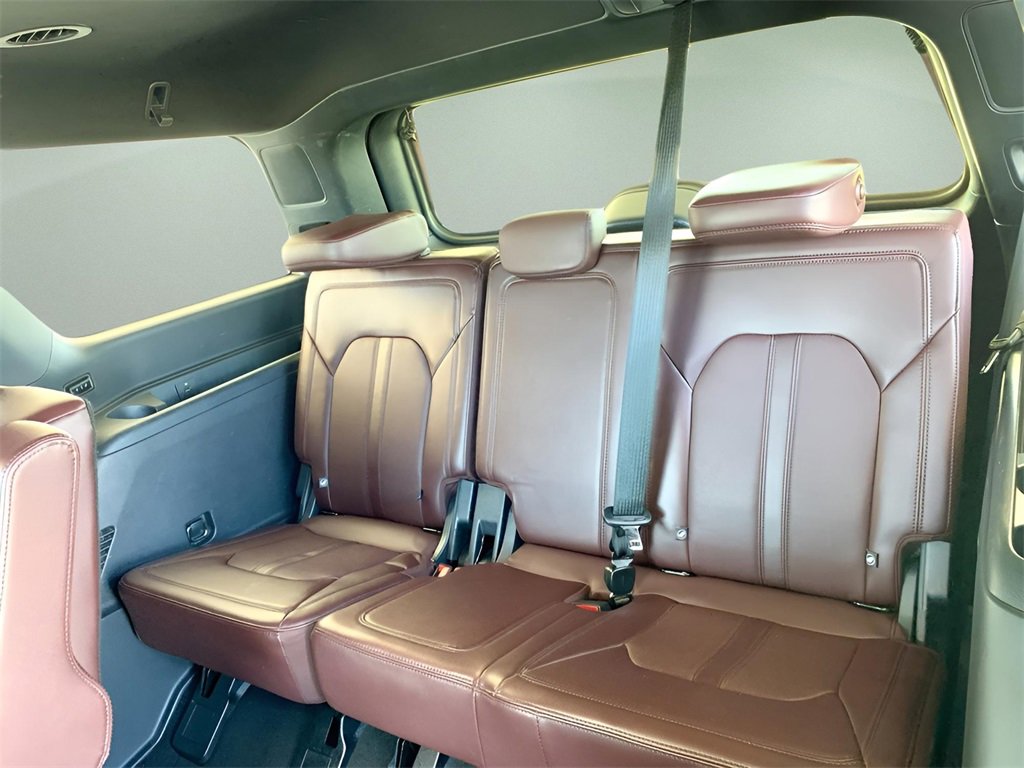 Used 2024 Ford Expedition Limited image 22