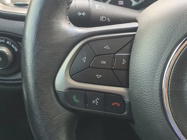Used 2020 Jeep Renegade Altitude FWD image 31