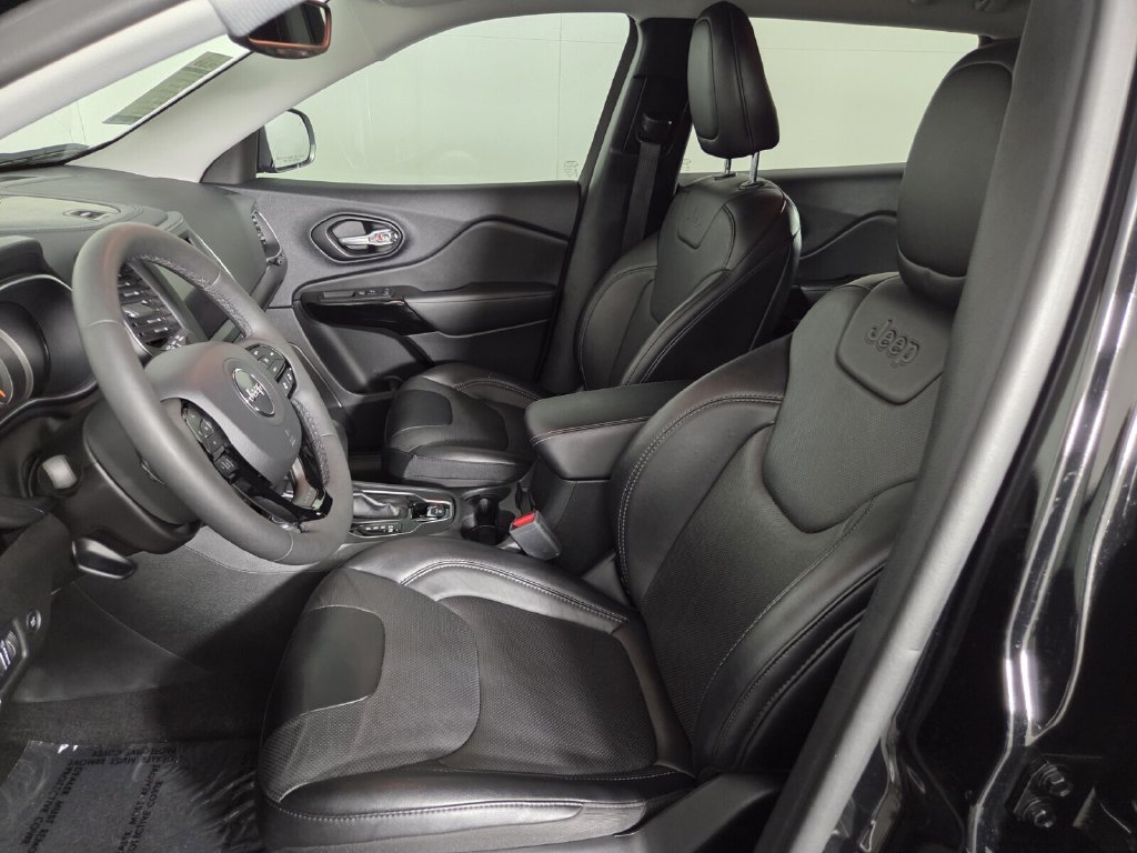 Used 2023 Jeep Cherokee Altitude Lux AWD/4WD image 8