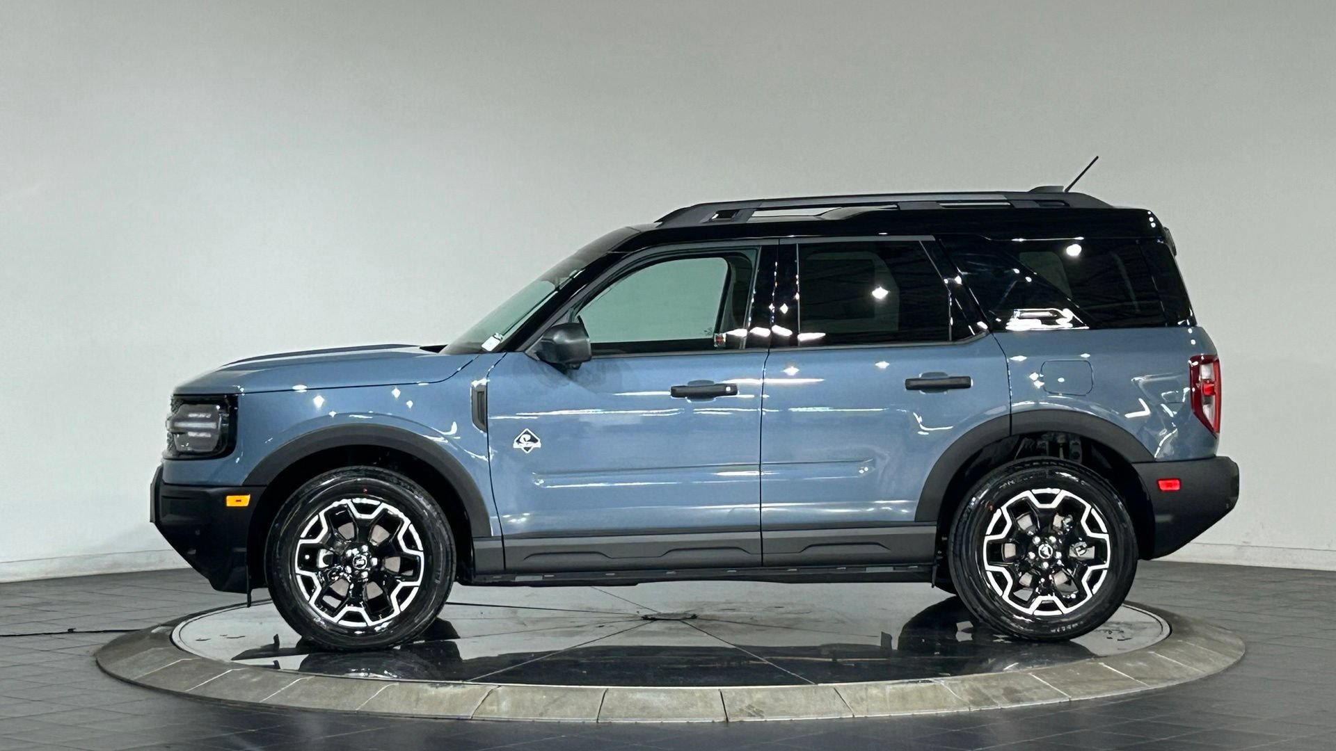 New 2026 Ford Bronco Sport Outer Banks w/ Outer Banks Tech Package+ AWD/4WD image 6