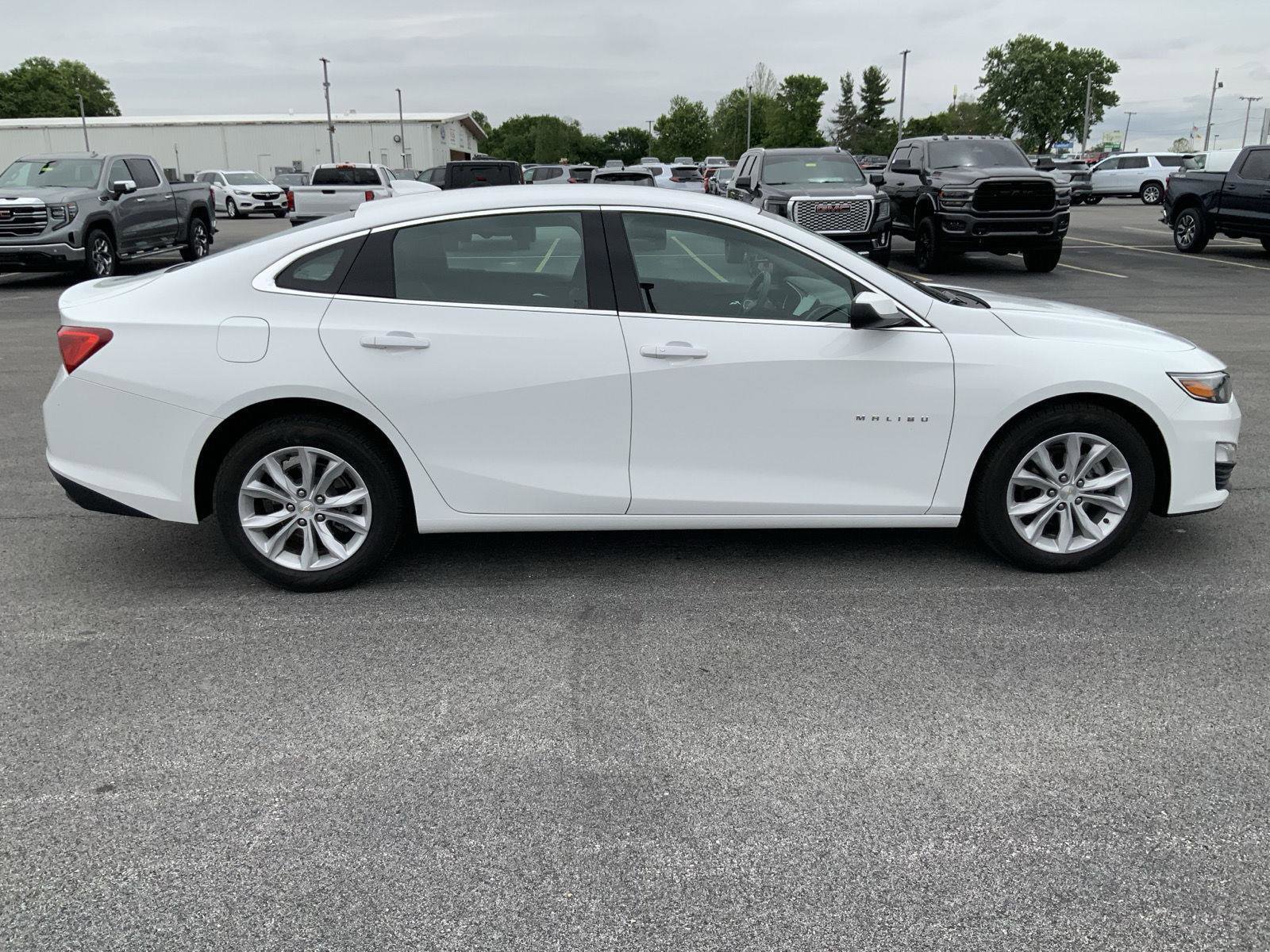 Used 2024 Chevrolet Malibu LT FWD image 11