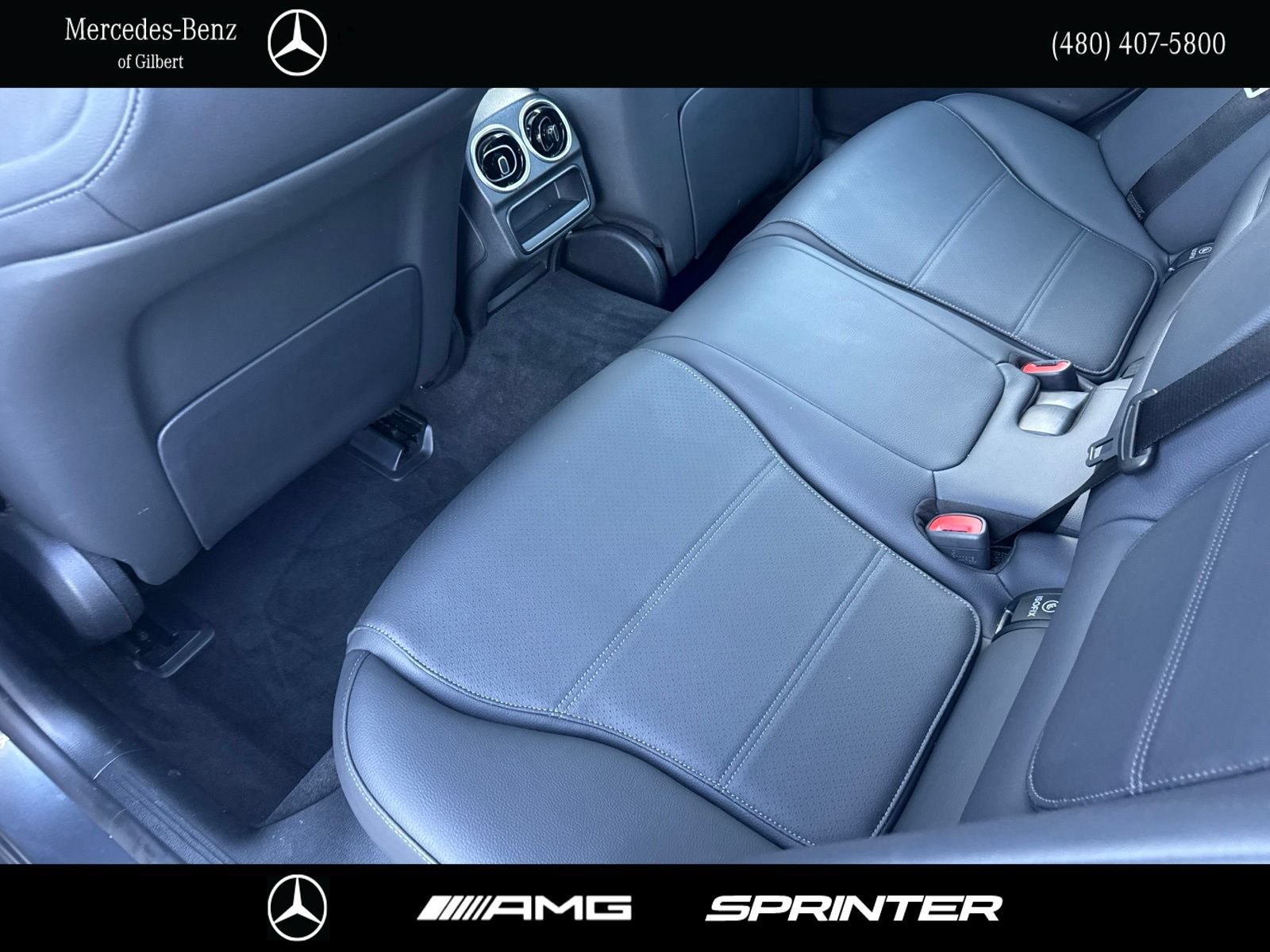 Used 2025 Mercedes-Benz C 300 Sedan w/ Exclusive Trim Package image 21