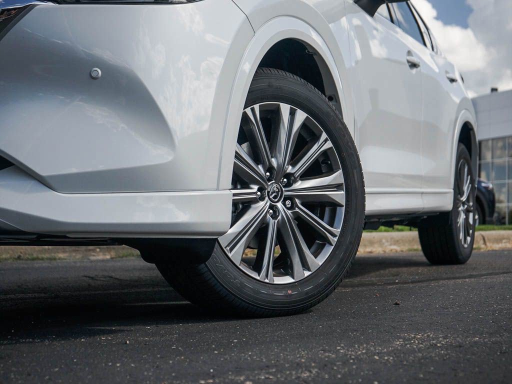 New 2025 MAZDA CX-5 Signature image 6