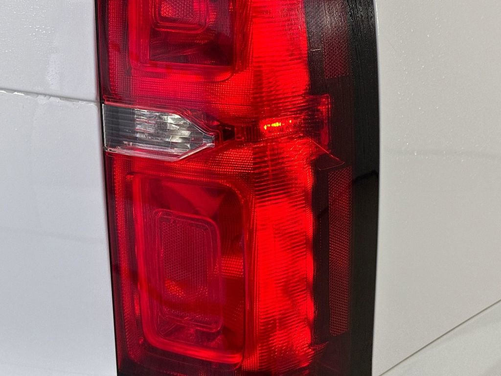 Used 2015 Chevrolet Tahoe LS image 31