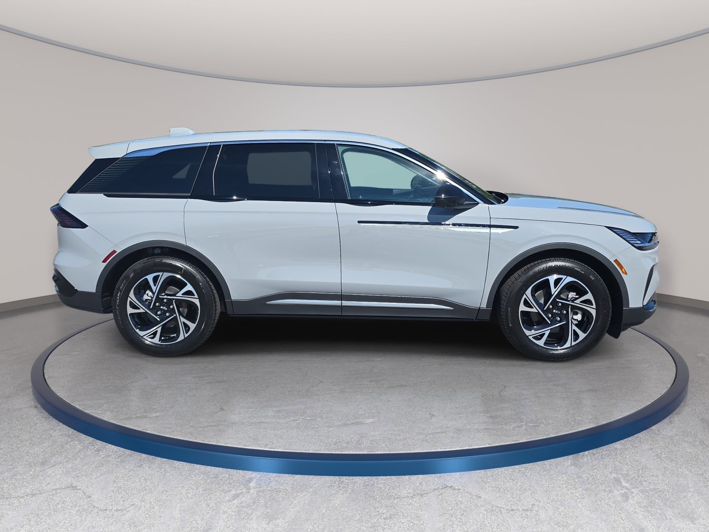 New 2026 Lincoln Nautilus Premier w/ Equipment Group 102A AWD/4WD image 4