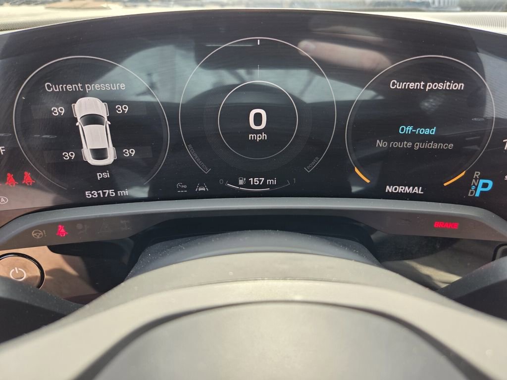 Used 2020 Porsche Taycan 4S image 25