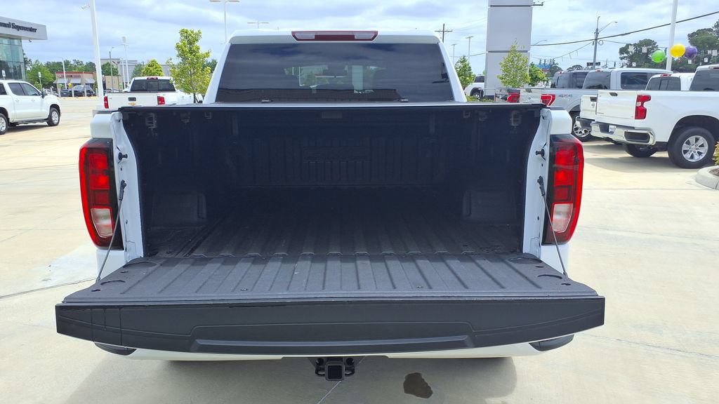 Used 2026 GMC Sierra 1500 Elevation w/ Elevation Select Package AWD/4WD image 9