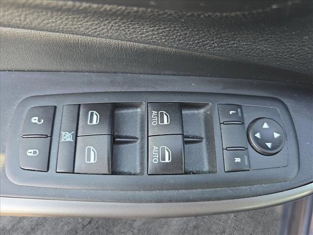 Used 2020 Jeep Cherokee Limited AWD/4WD image 28