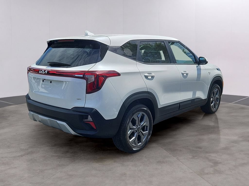 Certified 2025 Kia Seltos LX AWD/4WD image 4