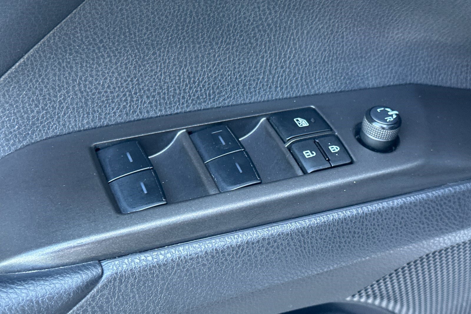 Used 2024 Toyota Camry SE FWD image 13