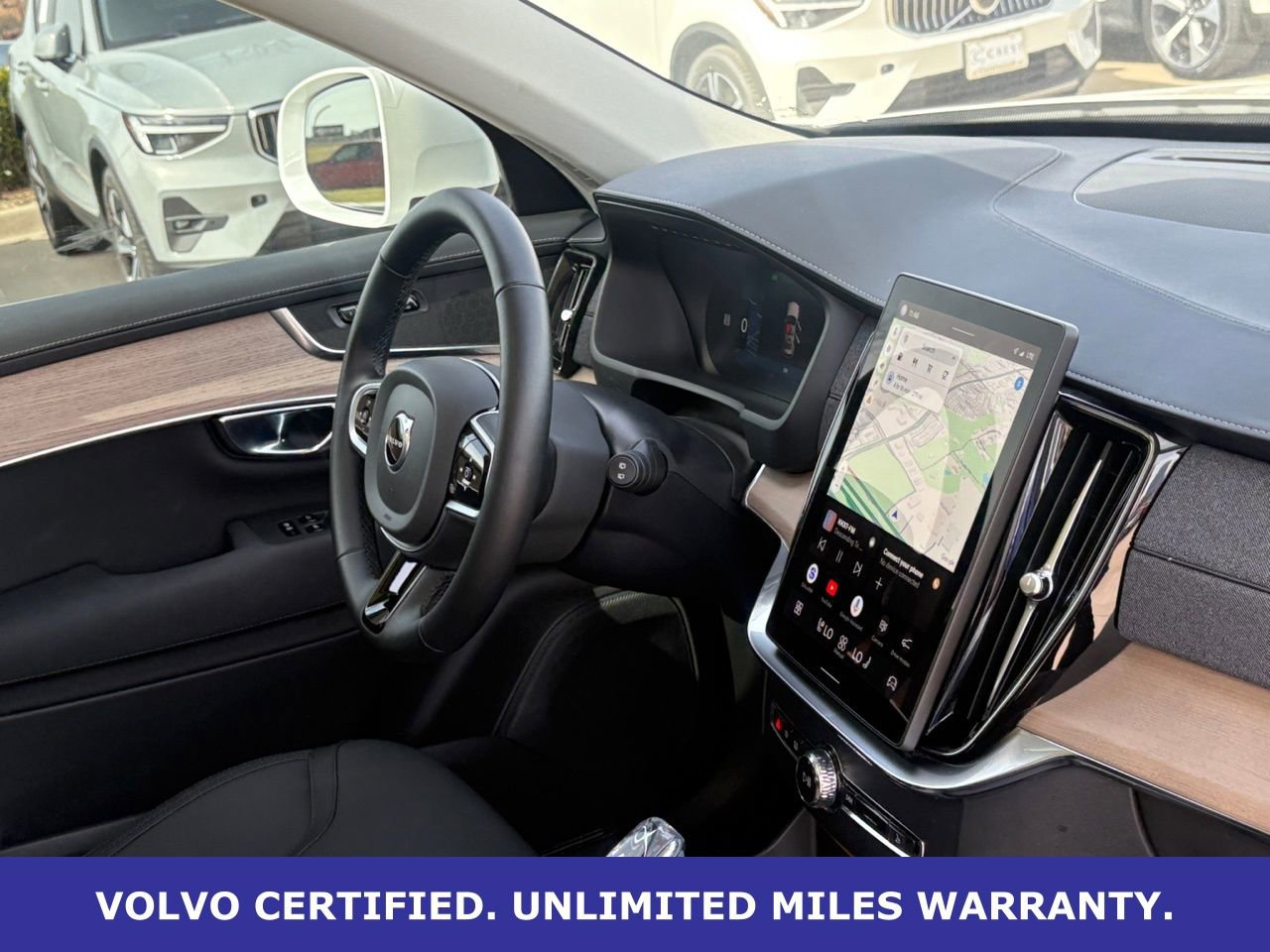 Certified 2025 Volvo XC90 B6 Plus image 39