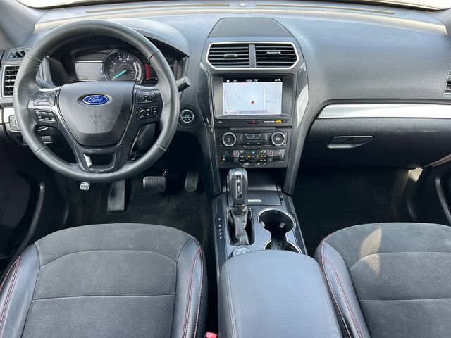 Used 2018 Ford Explorer XLT w/ Equipment Group 202A AWD/4WD image 2