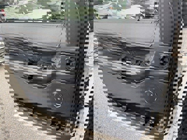 Used 2019 Ford Expedition Platinum image 16