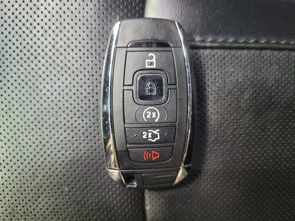 Used 2020 Lincoln MKZ Reserve w/ Luxury Package image 32