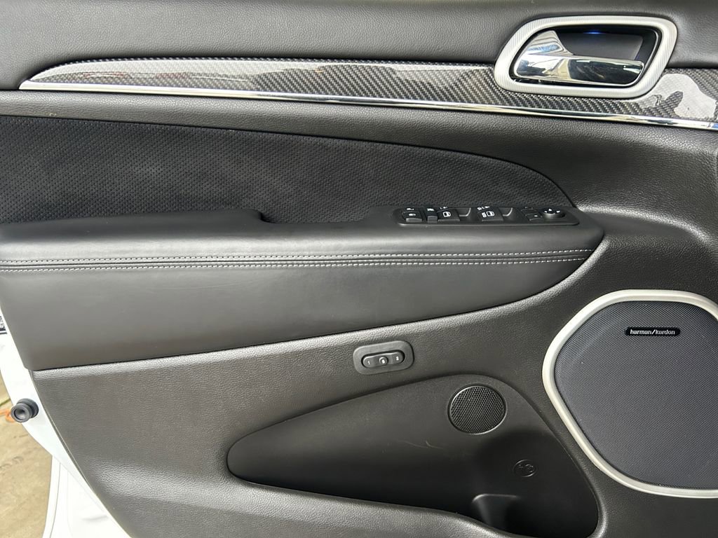 Used 2020 Jeep Grand Cherokee SRT image 22