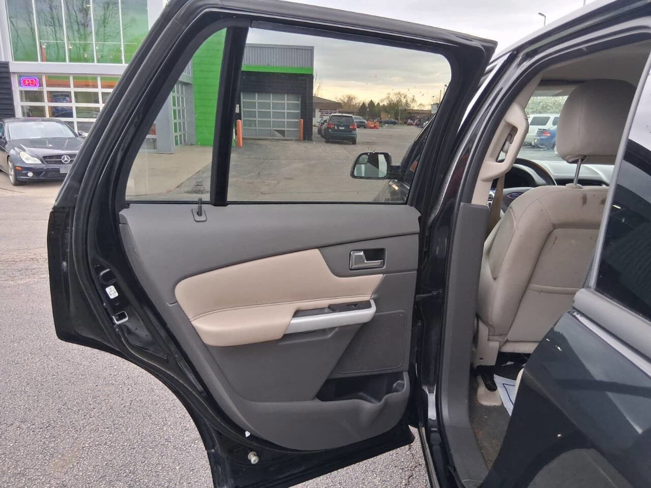 Used 2013 Ford Edge SE FWD image 9