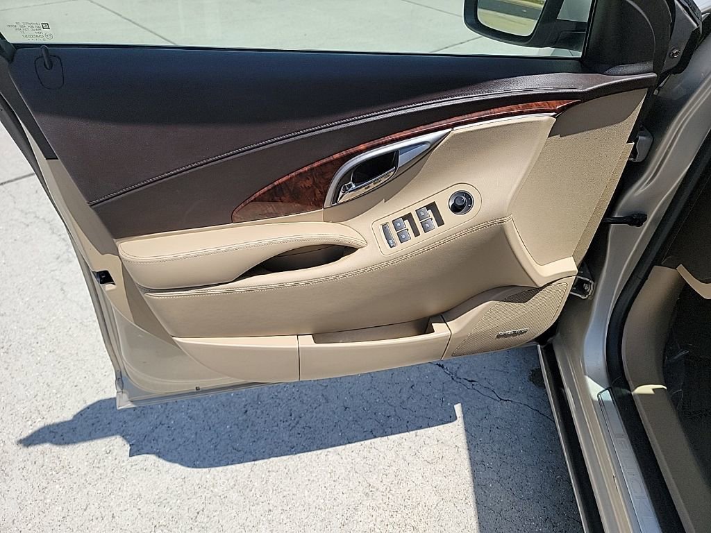 Used 2011 Buick LaCrosse CXS image 10