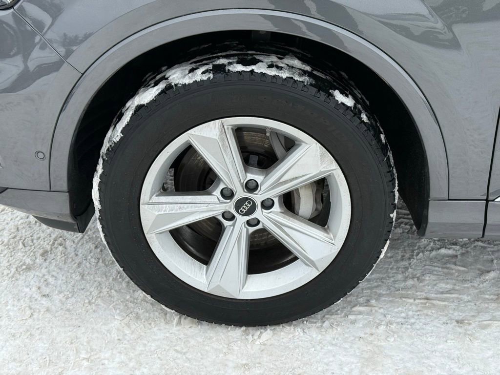 Used 2022 Audi Q7 2.0T Premium w/ Convenience Package image 12