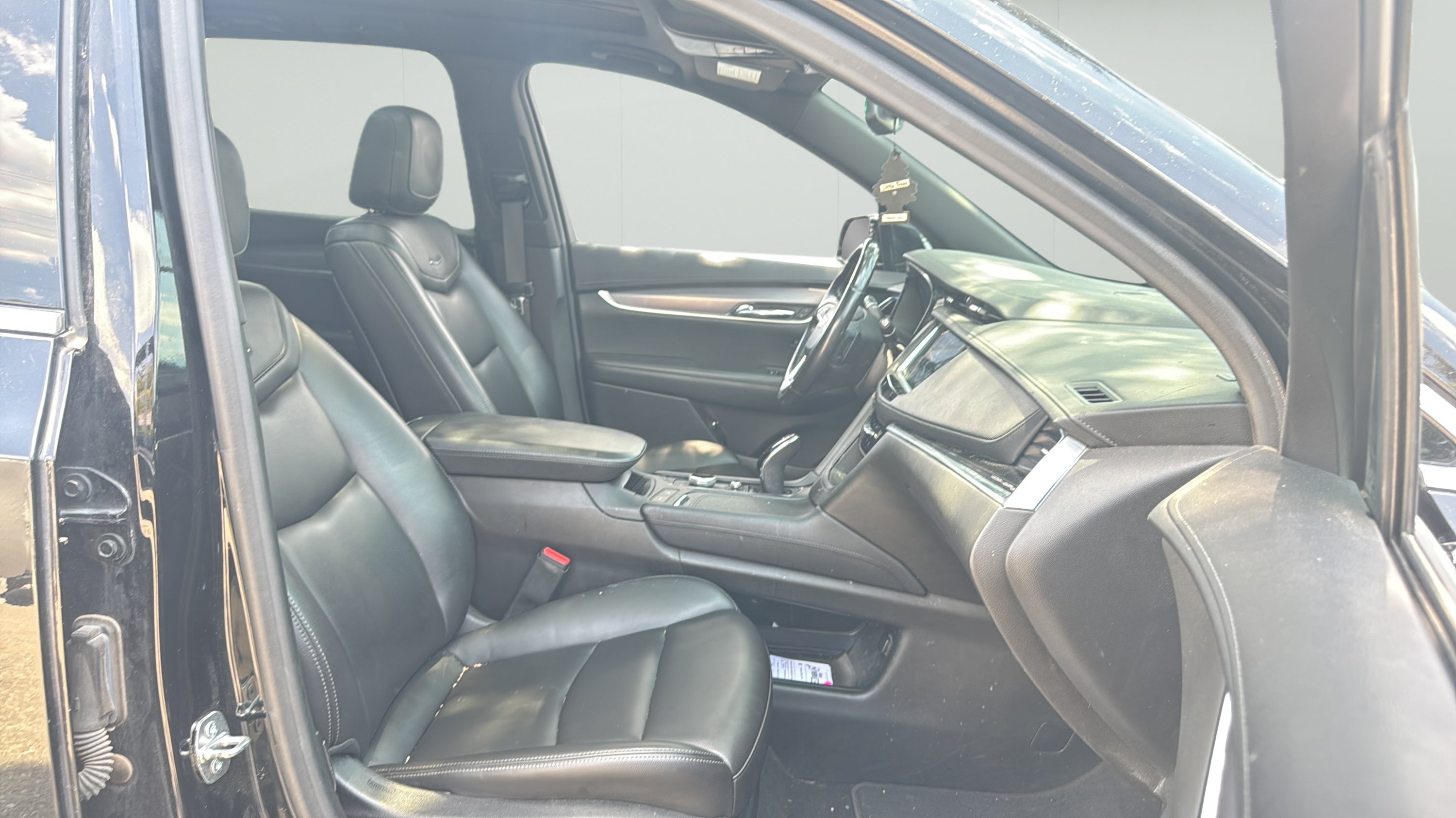 Used 2022 Cadillac XT6 Luxury FWD image 25