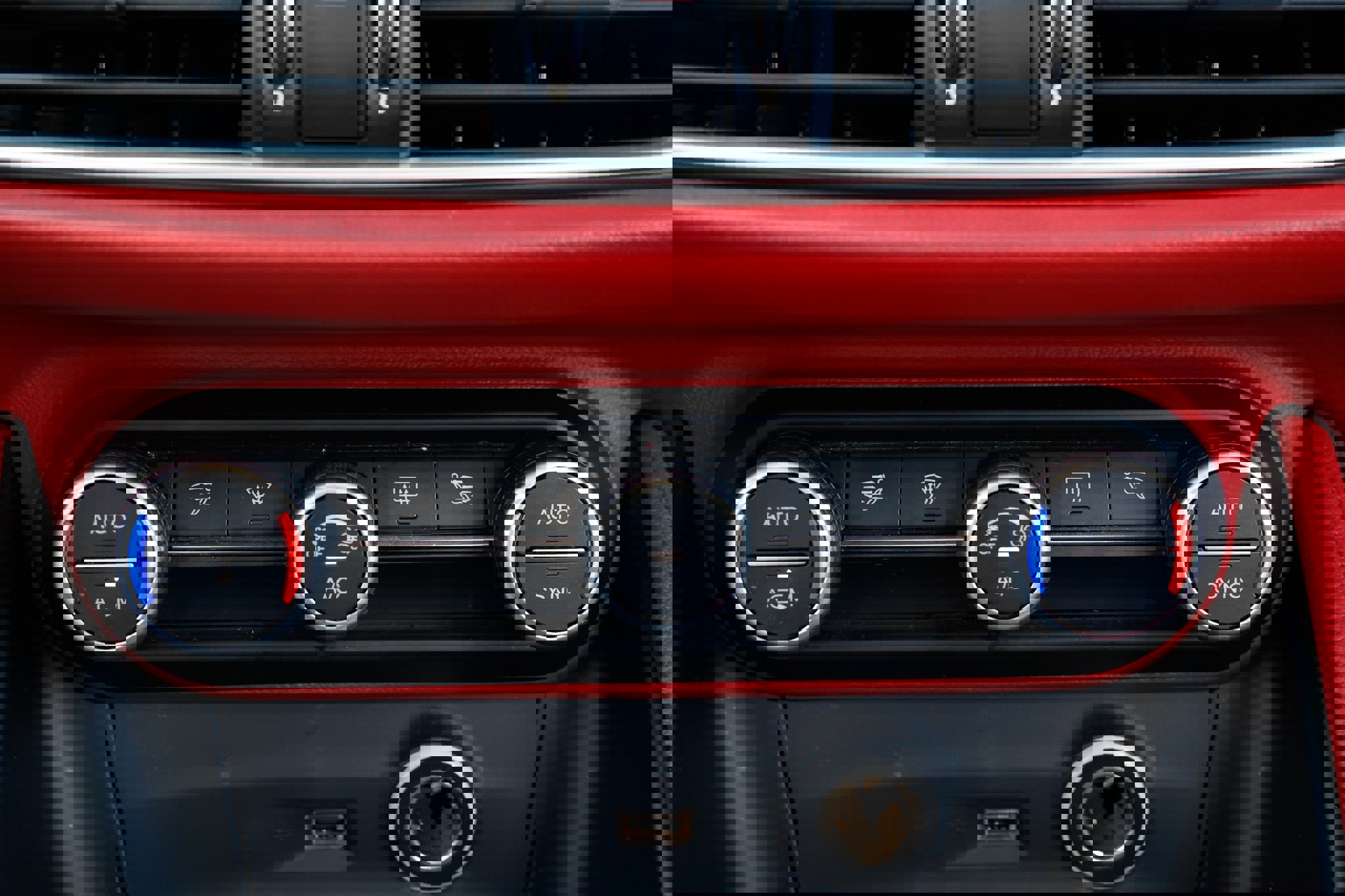 Used 2018 Alfa Romeo Stelvio image 37