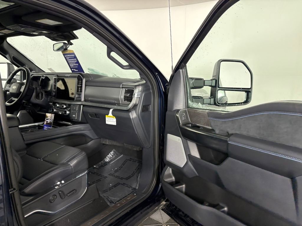 Used 2025 Ford F350 Platinum image 36