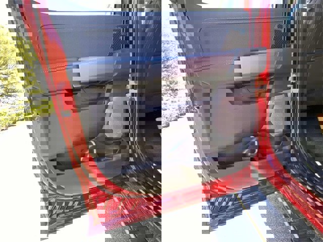 New 2026 Ford F250 Lariat w/ Black Appearance Package image 30