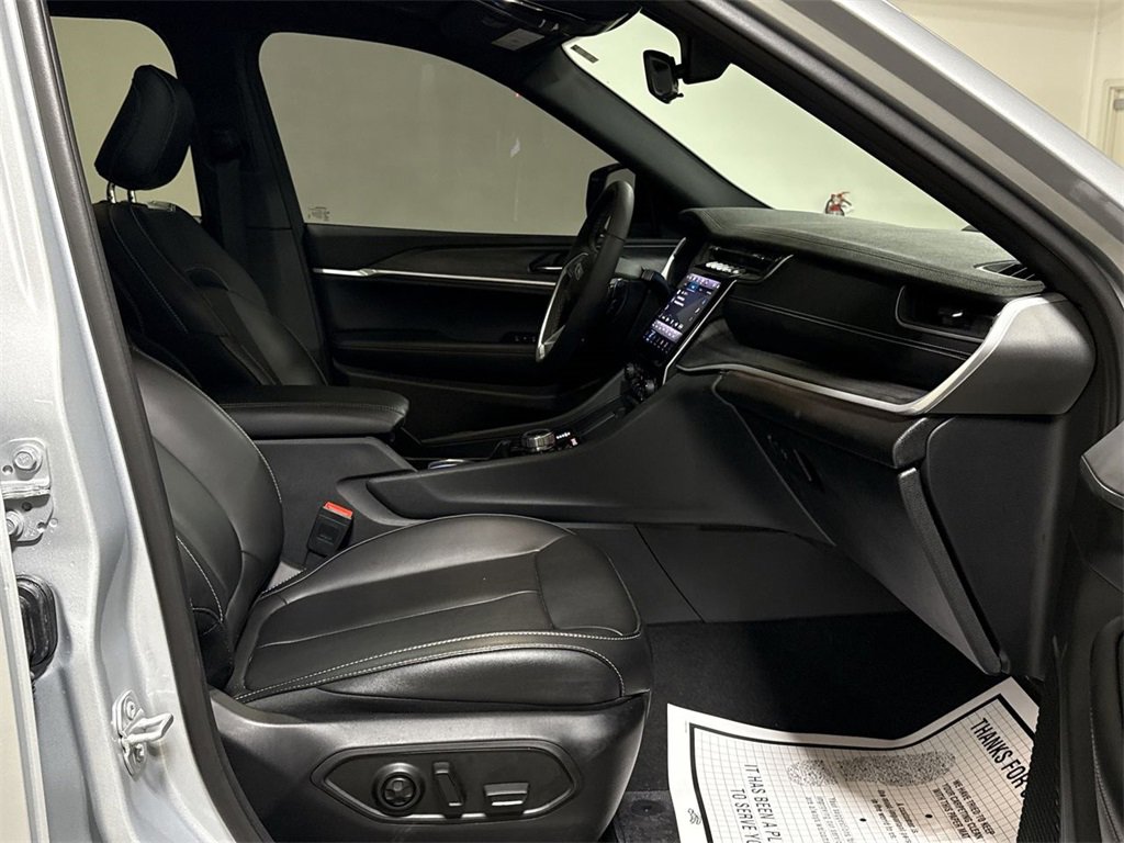 Used 2025 Jeep Grand Cherokee Limited 4xe image 23