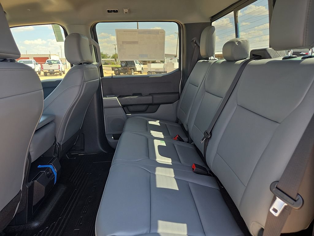 New 2026 Ford F350 XL w/ XL Chrome Package AWD/4WD image 17