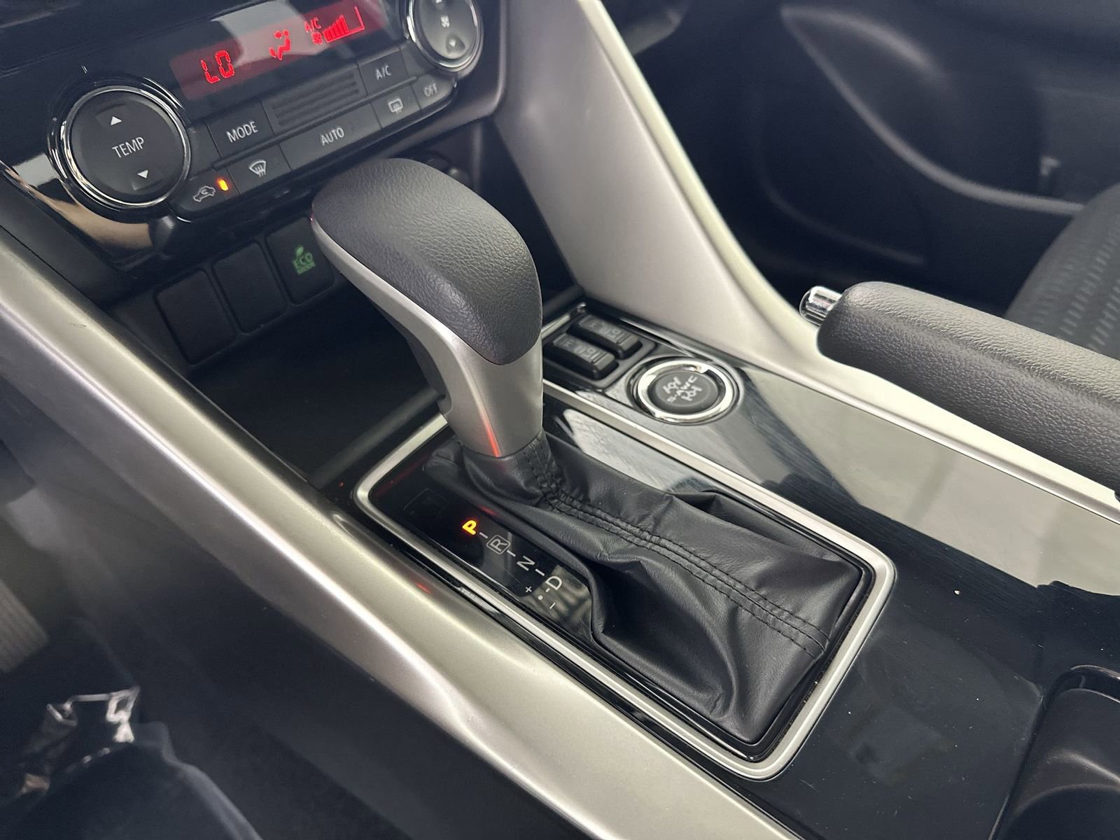 Used 2024 Mitsubishi Eclipse Cross LE AWD/4WD image 20