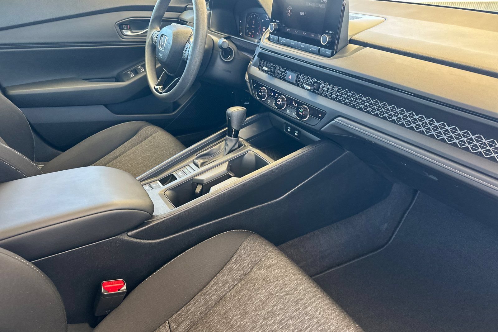 Certified 2025 Honda Accord SE image 15