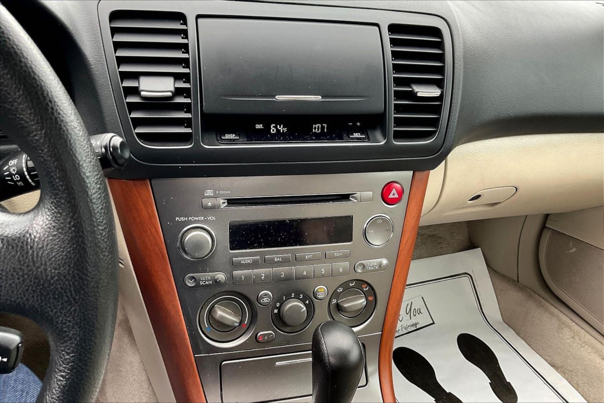 Used 2006 Subaru Outback 2.5i AWD/4WD image 15