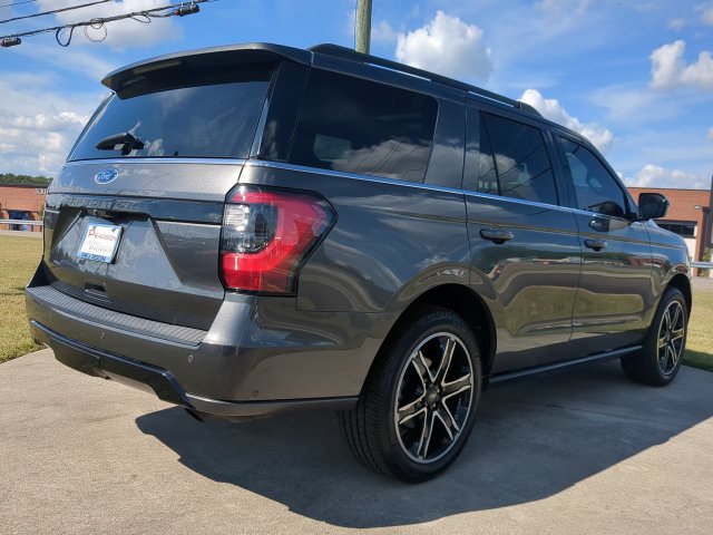 Used 2021 Ford Expedition Limited AWD/4WD image 4