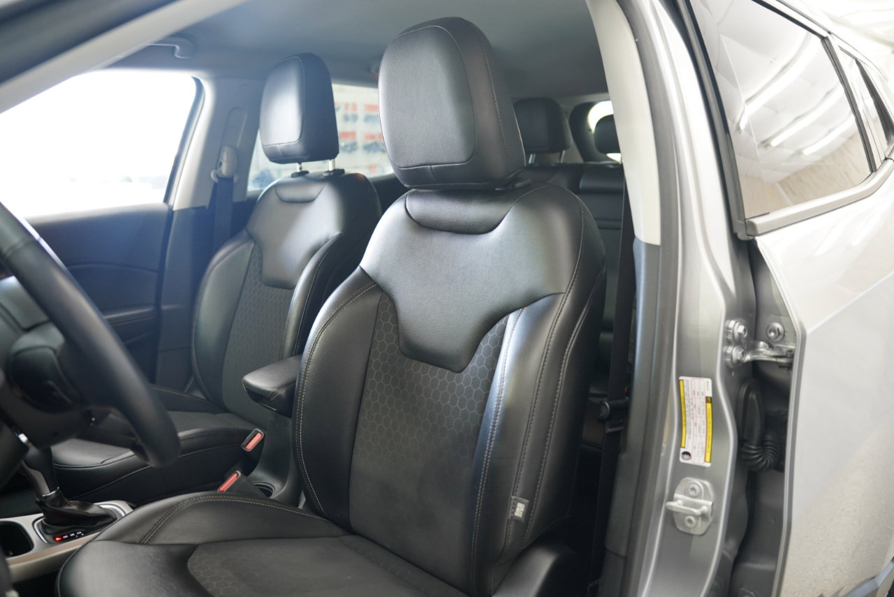 Used 2018 Jeep Compass Latitude w/ Safe & Security Group image 25