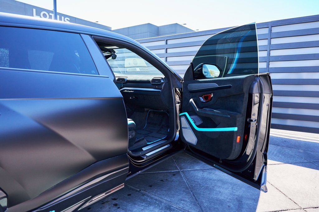 Used 2024 Lamborghini Urus Performante image 32