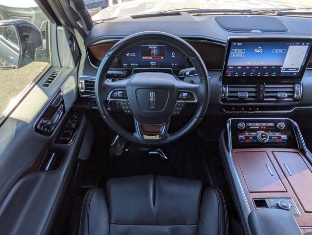 Used 2022 Lincoln Navigator L Reserve image 17