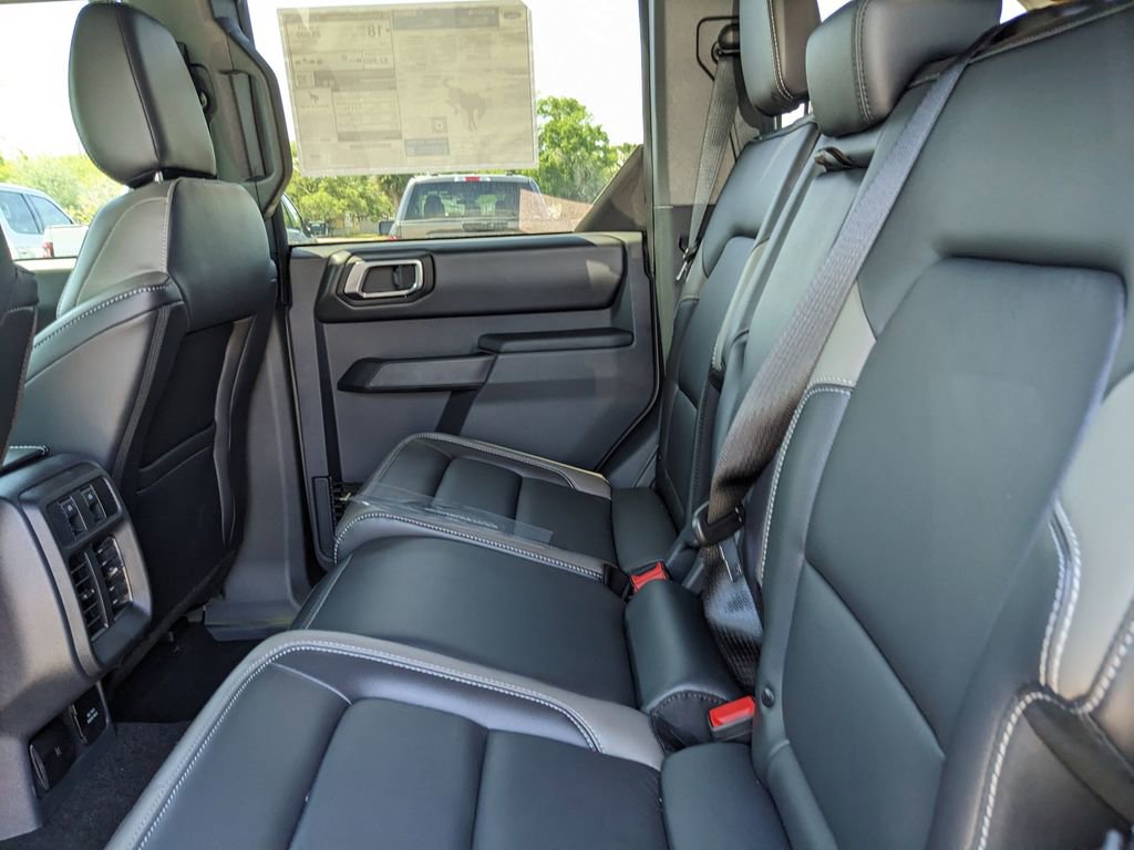 New 2025 Ford Bronco Outer Banks w/ Sasquatch Package AWD/4WD image 16