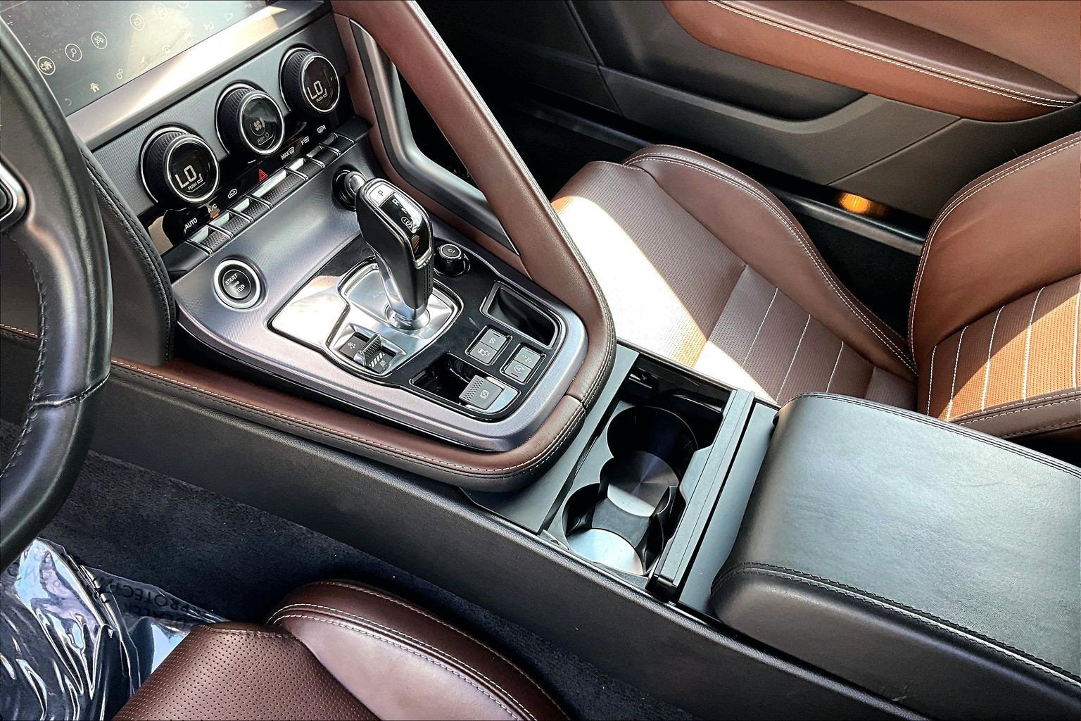 Used 2019 Jaguar F-TYPE Coupe RWD image 14