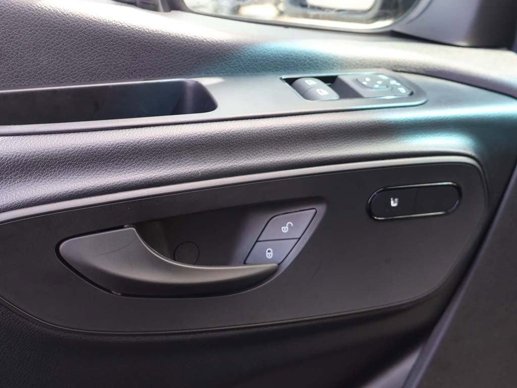 Used 2025 Mercedes-Benz Sprinter 3500 image 24