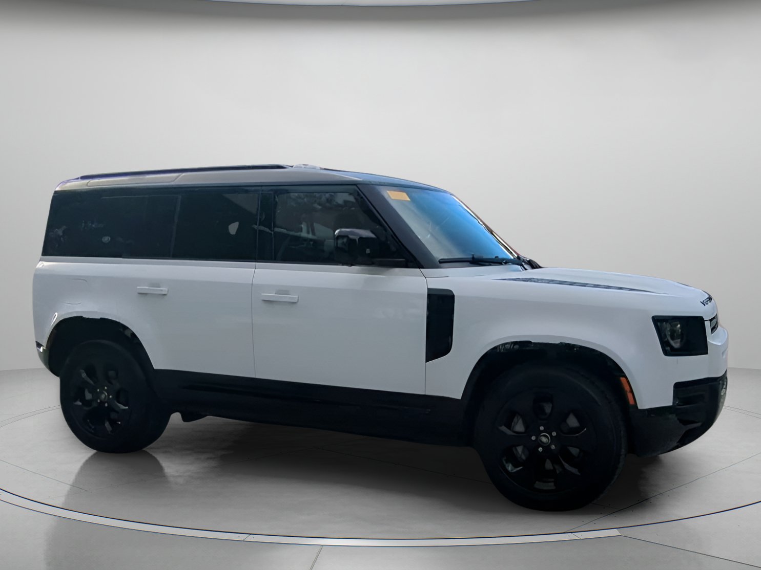 Used 2024 Land Rover Defender 110 X-Dynamic SE AWD/4WD image 35