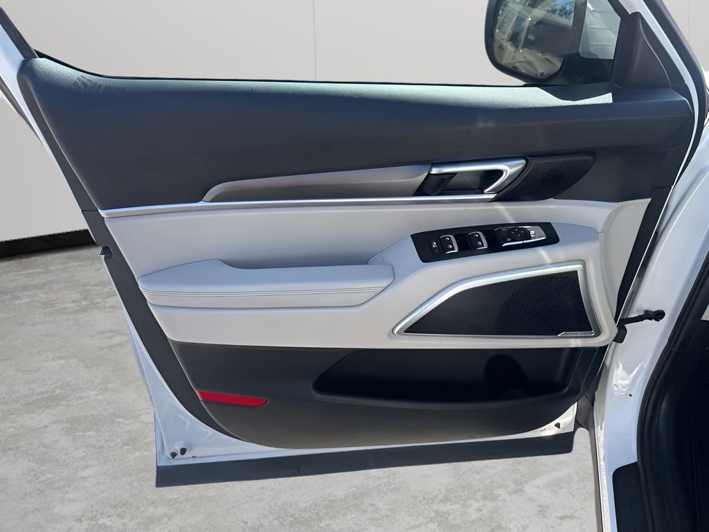 Used 2020 Kia Telluride S w/ S 8 Passenger Seating Package image 24