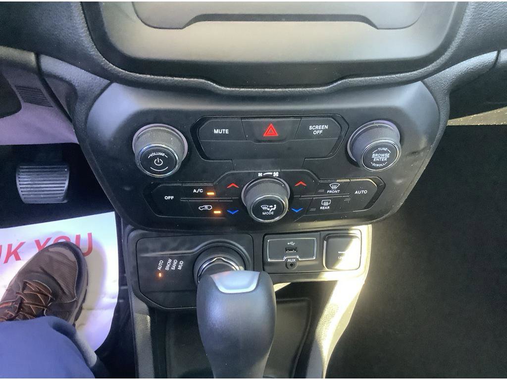 Used 2020 Jeep Renegade Altitude image 16